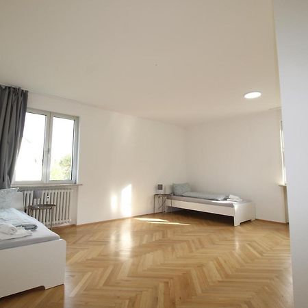 Apartmenthaus Kitzingen - Grosszuegige Wohnungen Fuer Je 6 Personen Mit Balkon Екстер'єр фото