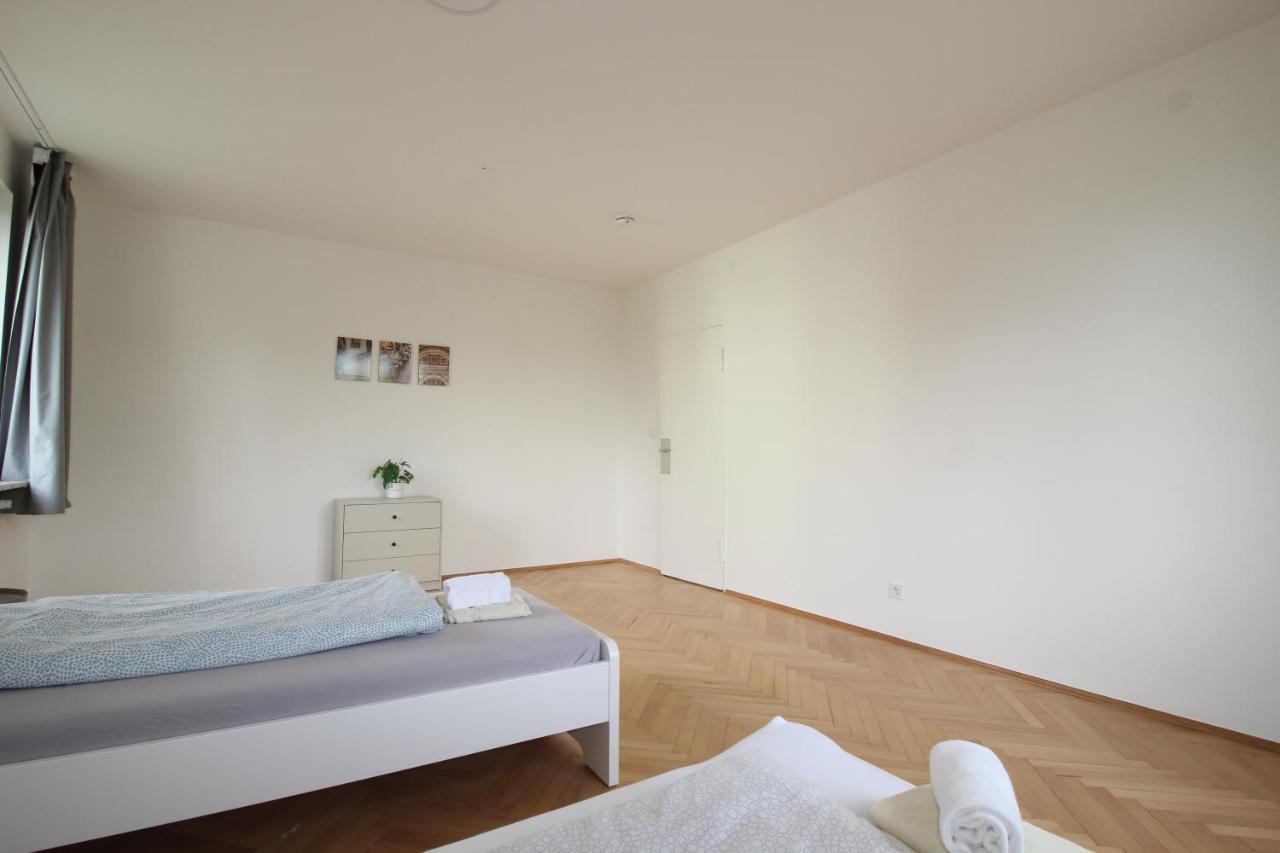 Apartmenthaus Kitzingen - Grosszuegige Wohnungen Fuer Je 6 Personen Mit Balkon Екстер'єр фото