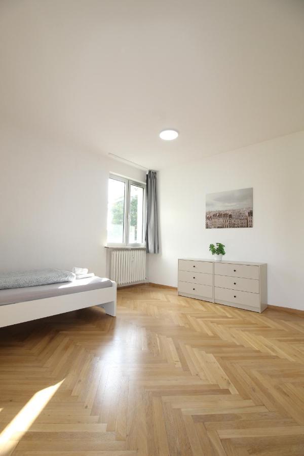 Apartmenthaus Kitzingen - Grosszuegige Wohnungen Fuer Je 6 Personen Mit Balkon Екстер'єр фото